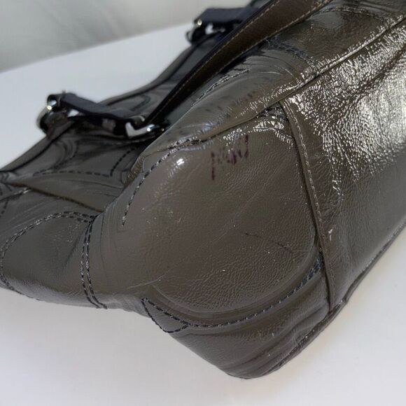 COACH F18326 Signature Gallery Stitch Patent C logo Leather Gray Tote Bag - Picture 11 of 14